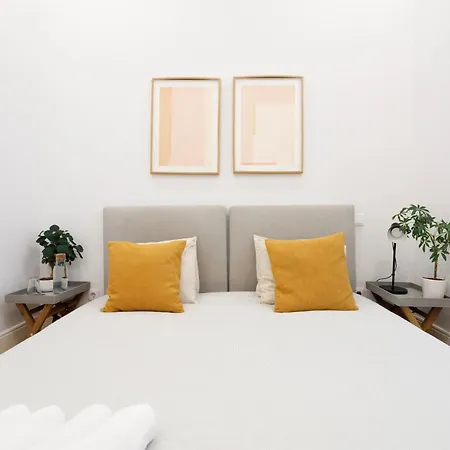 Comfortable In A Shared In The Center Of Alloggio in famiglia Lisbona